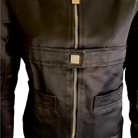 CHANEL Black Jacket 🖤2003🤍 Authenticated - Picture 4 of 16